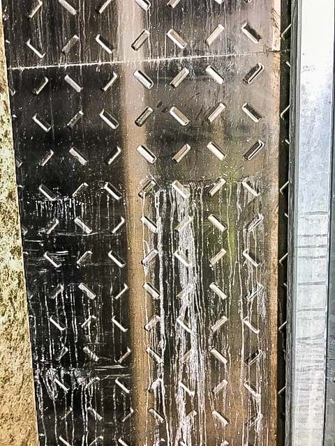 Aluminium etter kontakt med våt betong